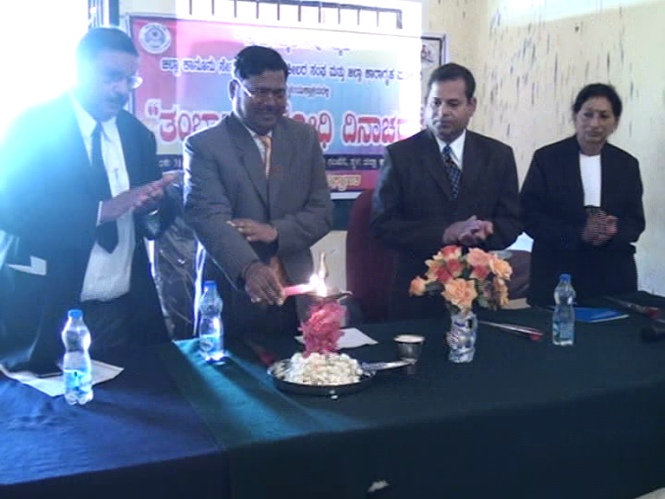 ತಂಬಾಕು ತ್ಯಜಿಸಿ ಆರೋಗ್ಯ ವೃದ್ಧಿಸಿ: ನ್ಯಾ.ಮಹಾಸ್ವಾಮೀಜಿ